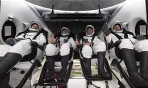 spacecraft crew