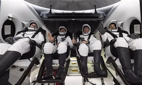 spacecraft crew
