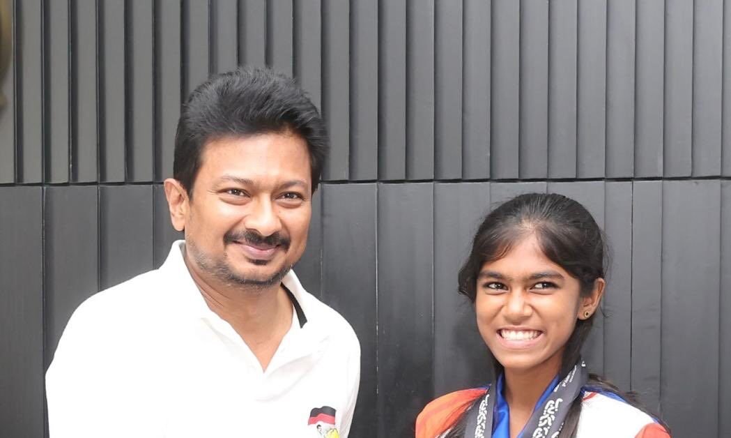 எட்வினா ஜேசனுக்கு துணை முதல்வர் பாராட்டு.