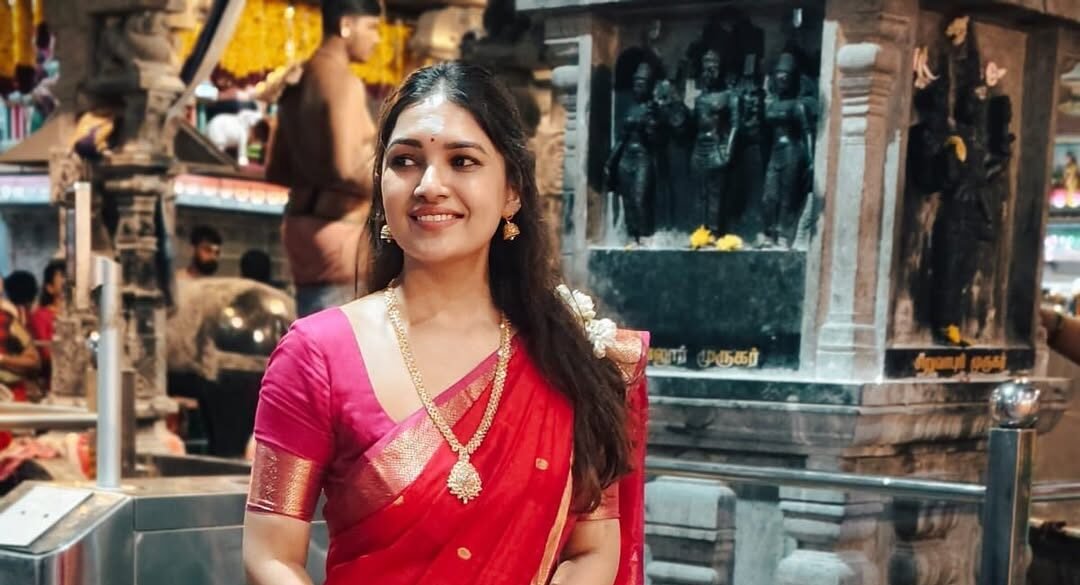 நடிகை வாணி போஜன்