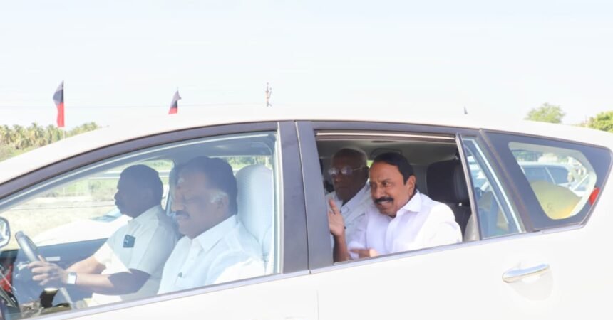 ஒரே காரில் ஓபிஎஸ் - செங்கோட்டையன் பயணம்