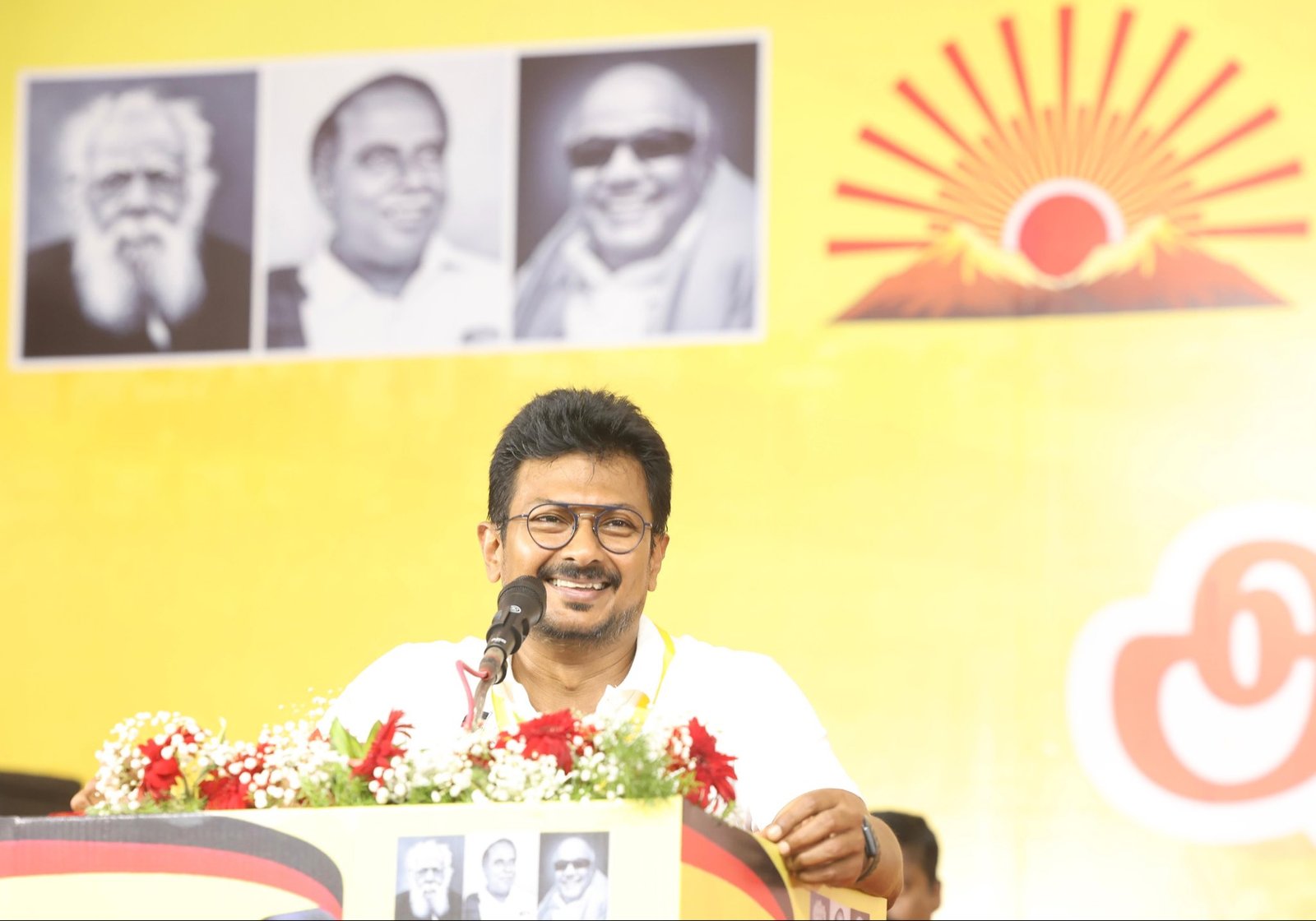 துணை முதல்வர் உதயநிதி ஸ்டாலின்